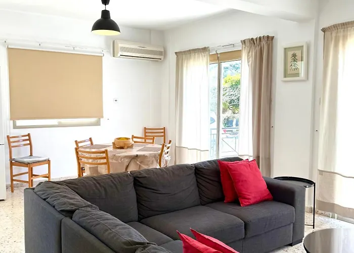 和魔娜斯公寓 公寓 *