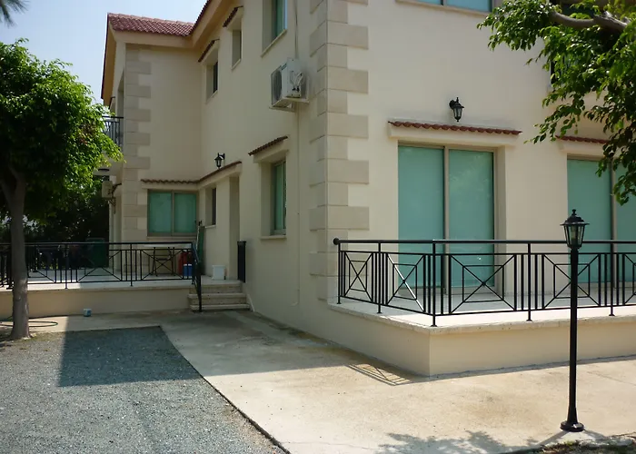 和魔娜斯公寓 公寓 皮斯索里