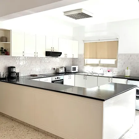 Himonas Apartament *